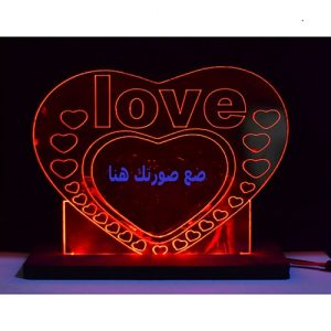 استاند اكريلك مضئ باللون الاحمر ويوضع صورة من تحب داخل القلب - 12 فولت - قلب