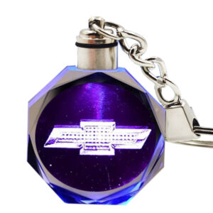 ميدالية وسلسلة مفاتيح سيارة كريستال اضاءة متغيرة 7 الوان متتاالية مناسبة لمفاتيح السيارة والدراجات النارية ومفاتيح العائلة - متوافقة مع شيفروليه