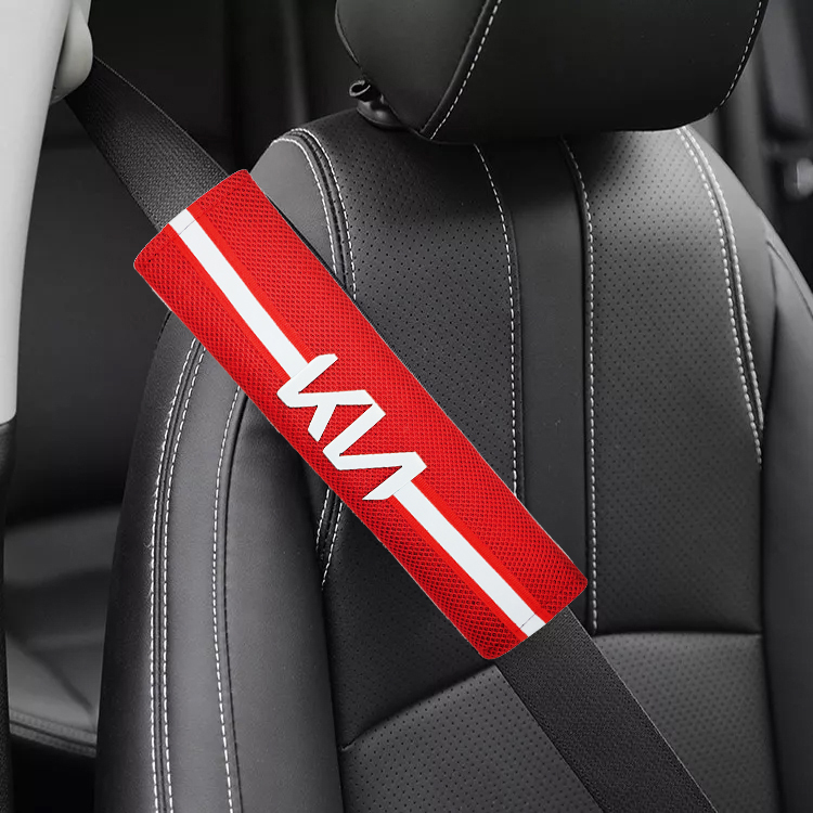 غطاء جلد لحزام امان مقعد السيارة بشريط وشعار عاكس للأضاءة 2 قطعة متوافق مع - كيا جديد - لون احمر