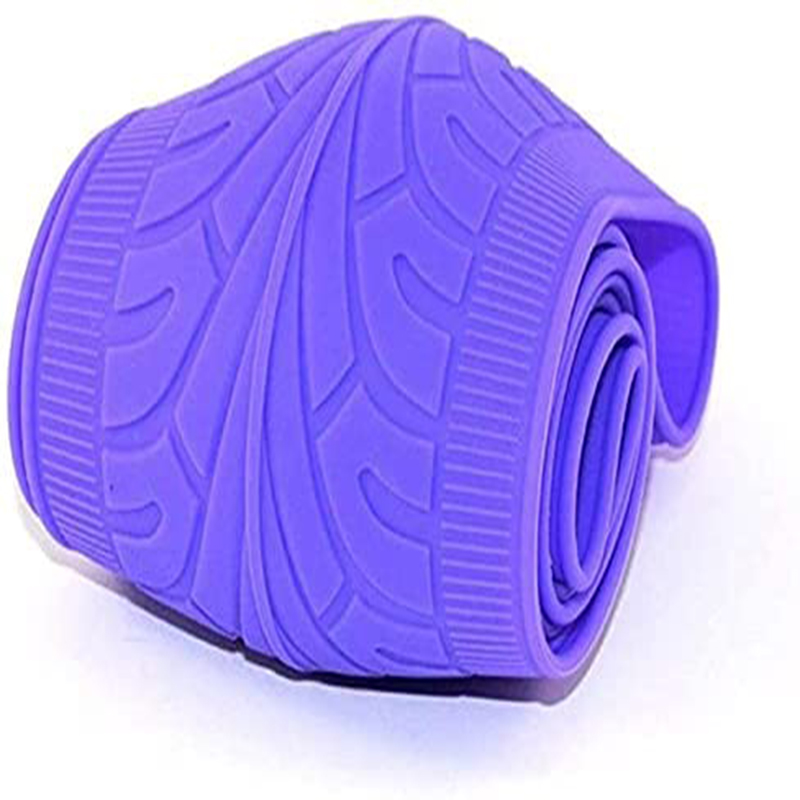 غطاء عجلة القيادة السليكون المرن يتميز باللون بنفسجي تصميم حامي لعجلة القيادة وملمس مريح لليد