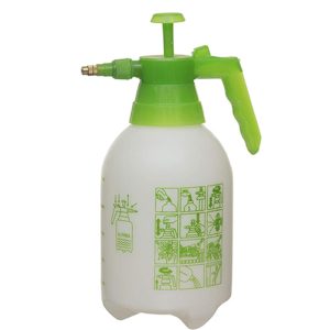 مضخة رش يدوية بمكبس مسدس رش للحديقة وللنباتات والفناء والحشائش وللتنظيف المنزلي ولغسيل السيارات ، متعددة الاستخدامات - لون ابيض 2 لتر