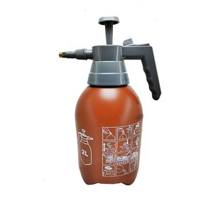 مضخة رش يدوية بمكبس مسدس رش للحديقة وللنباتات والفناء والحشائش والتنظيف المنزلي ولغسيل السيارات، متعددة الاستخدامات - لون بني 2 لتر