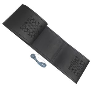 غطاء طارة دركسيون سيارة بتصميم مزود بمسامات للتهوية غير قابل للانزلاق بملمس ناعم ومريح مع خياطة طارة دركسيون بملاءمة عالمية-( لون اسود كود : 8271)