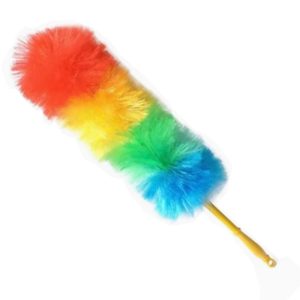 منفضة غبار واتربة فرشاة ريشة تنظيف السيارة والمكتب والمنزل بيد طويلة متعددة الالوان ( قطعة واحدة ، كود : 8551)