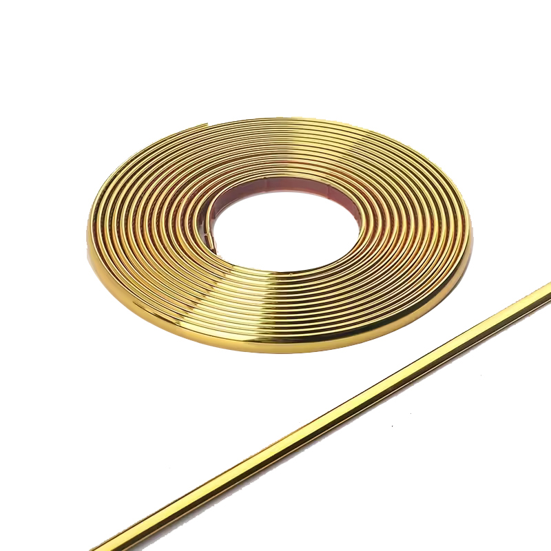 شريط لاصق من الكروم ، ديكور وتزيين السيارة من الداخل والخارج وايضا يستخدم فى المنازل والمكاتب ، متعدد الاستخدامات(ذهبى ، طول 3 متر عرض 0.5 نصف سم)